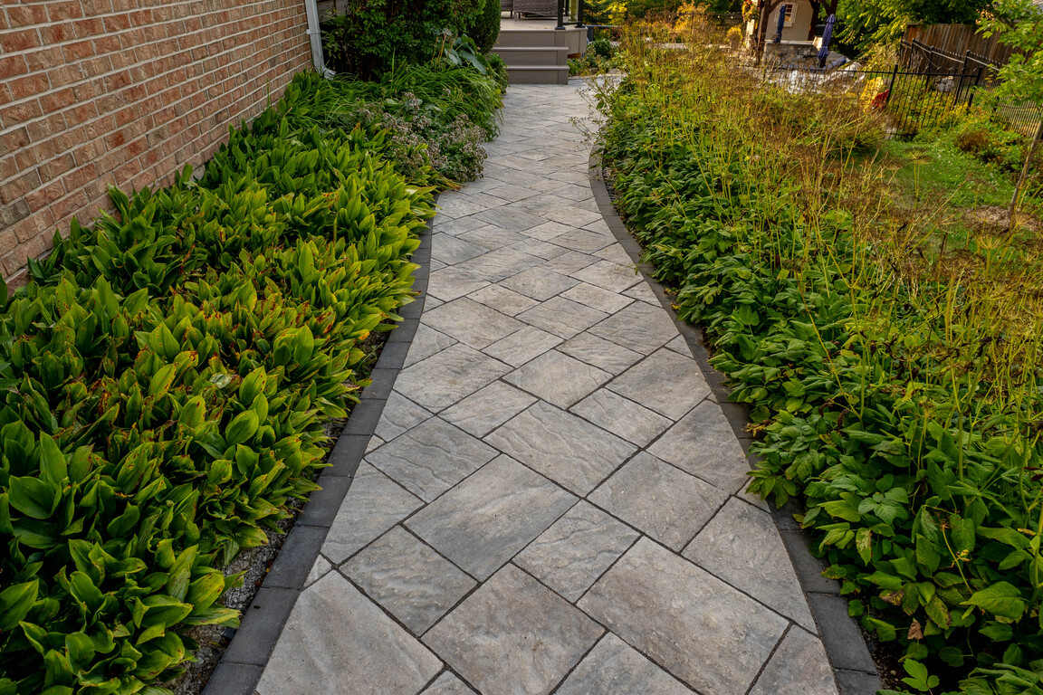 Hardscape pathway